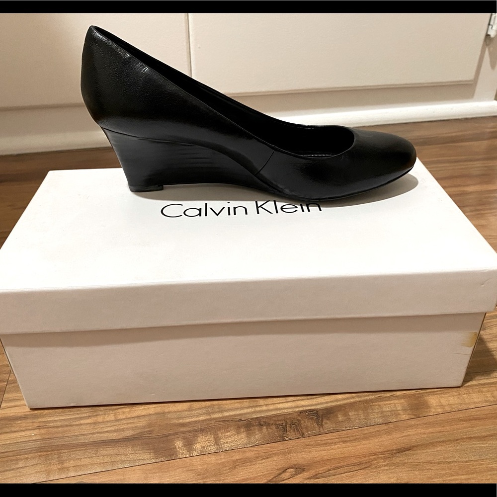 Calvin klein wedges